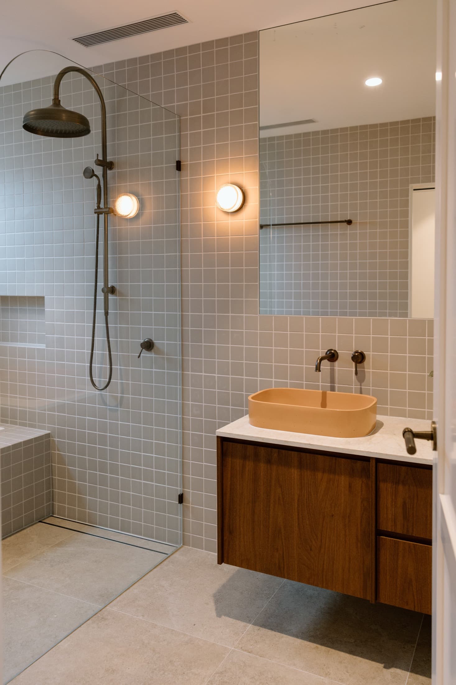 Integrated ducted air conditioning in a Rosebud home